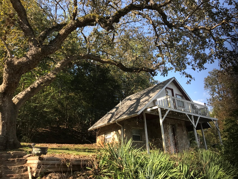 View of outside cabin 1